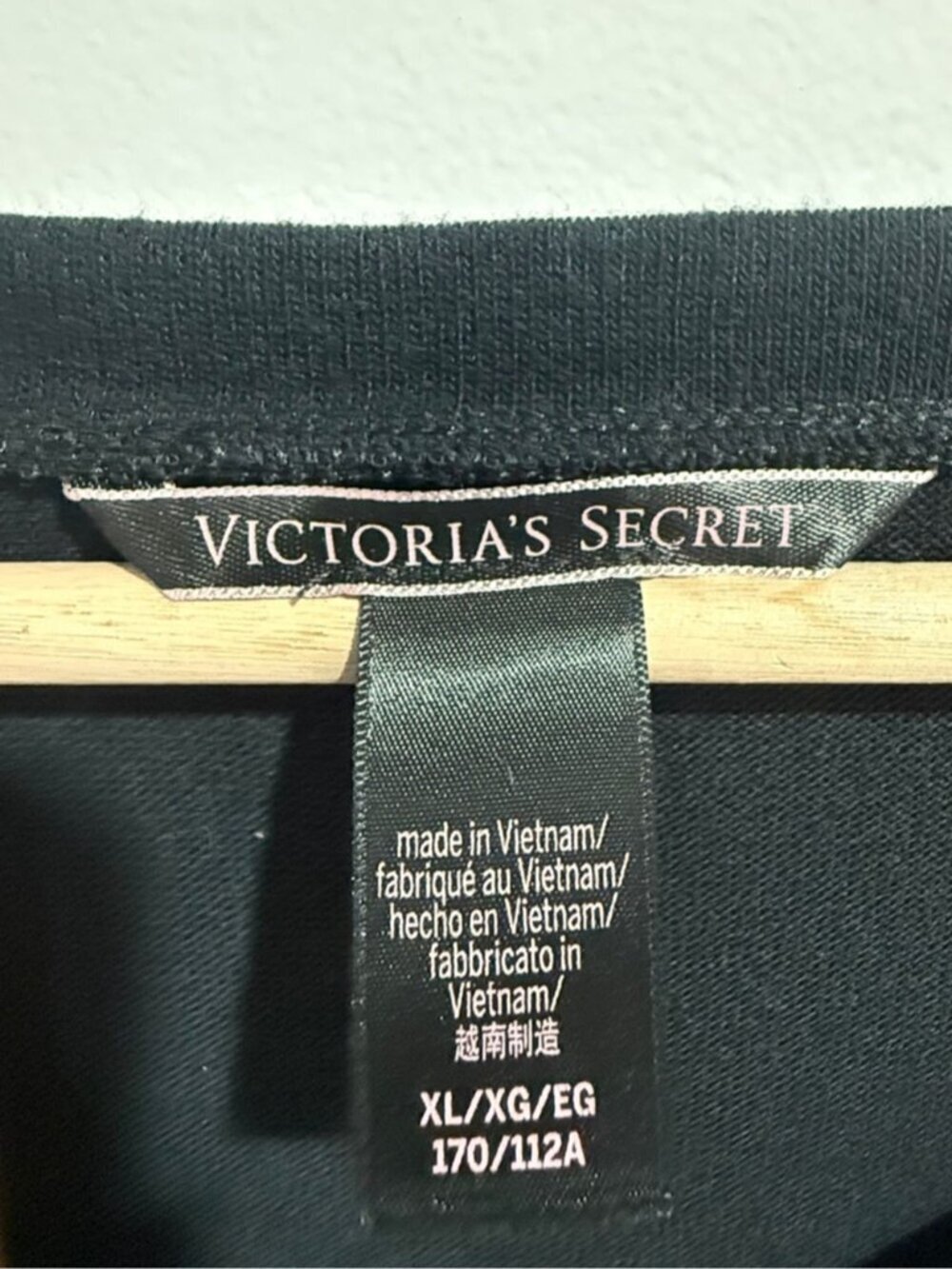 Victoria’s Secret Black Long Sleeve Henley Top XL Soft Lounge Knit - Picture 7 of 8